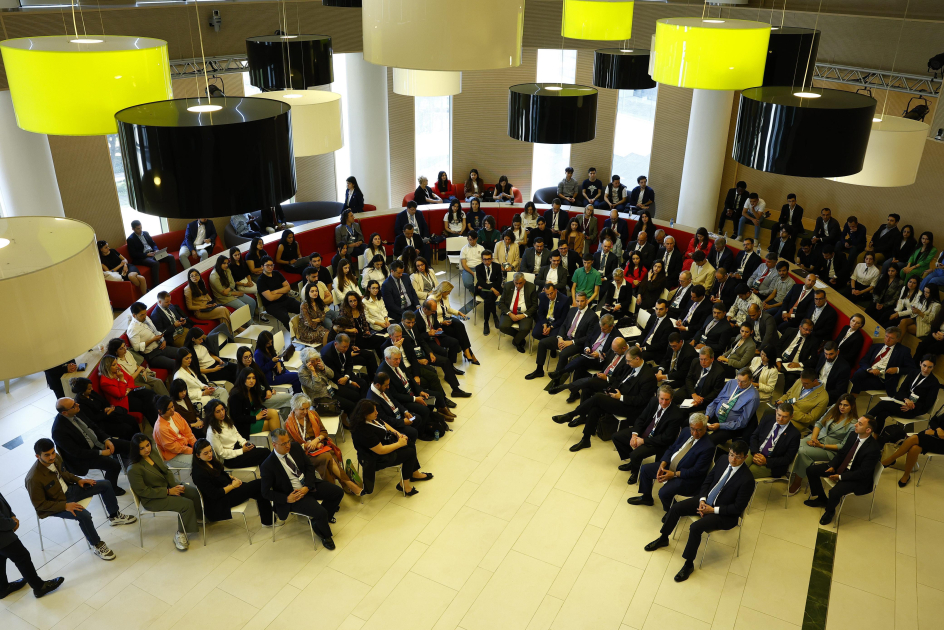 “COP29 və Azərbaycan üçün Yaşıl Baxış” forumu çərçivəsində gənclərlə görüş keçirilib
